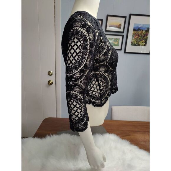 Lovecat Lace Crop Top with Zipper Back - Picture 2 of 4